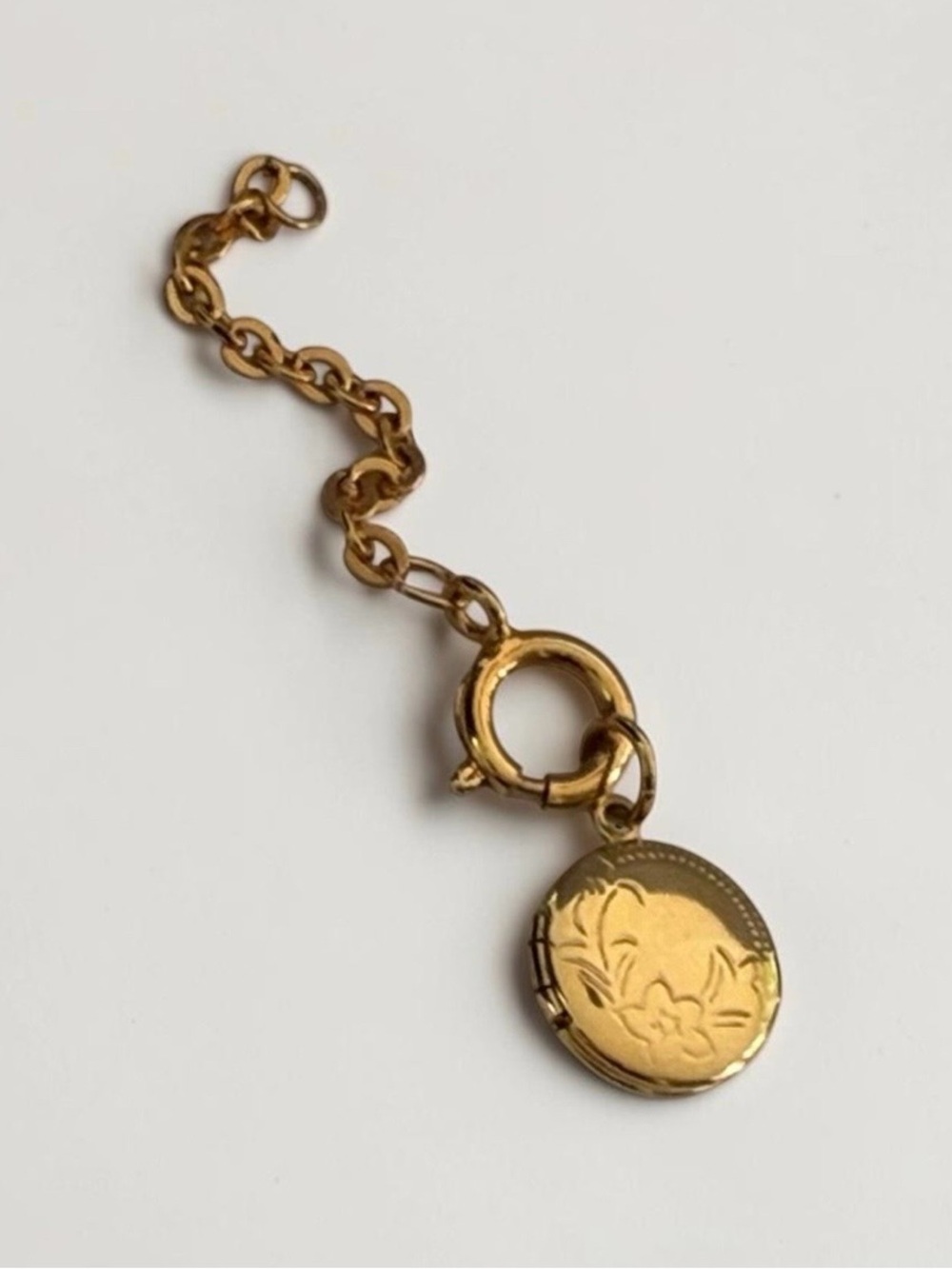 Vintage Joan Rivers Gold-Tone Floral Locket Charm Pendant w/ Extender